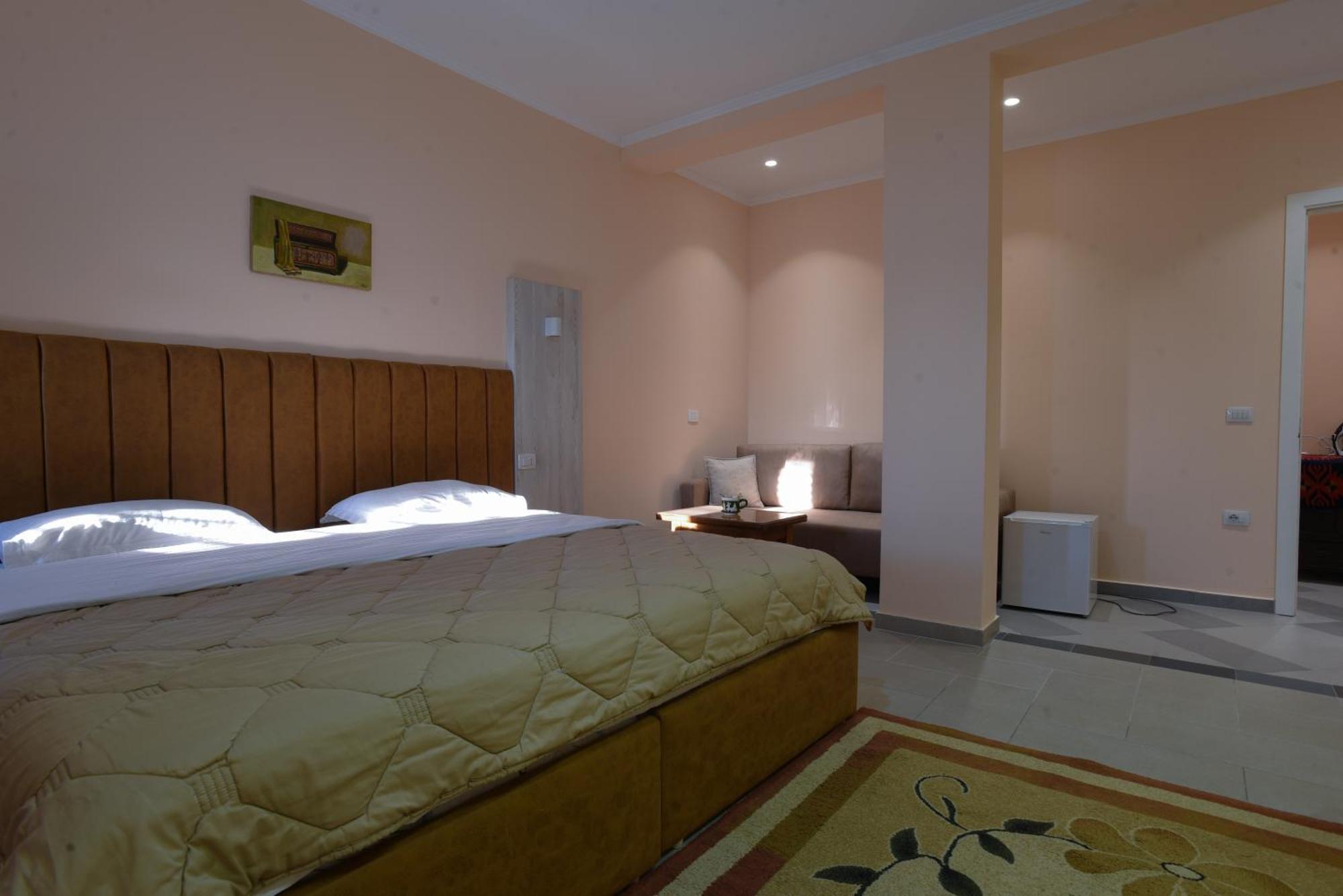 Hotel Restorant Halal Il Tramonto. Vorë Extérieur photo