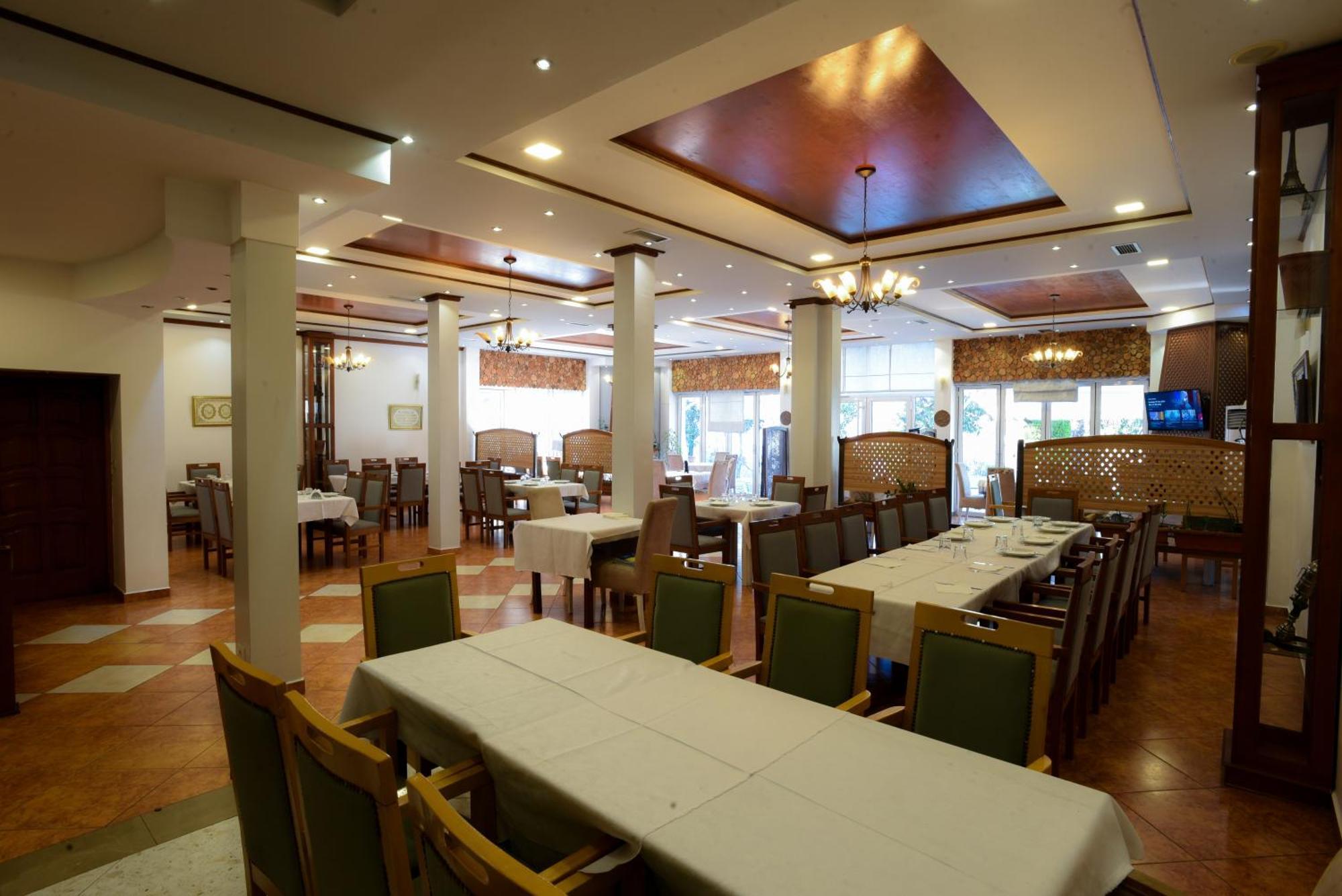 Hotel Restorant Halal Il Tramonto. Vorë Extérieur photo