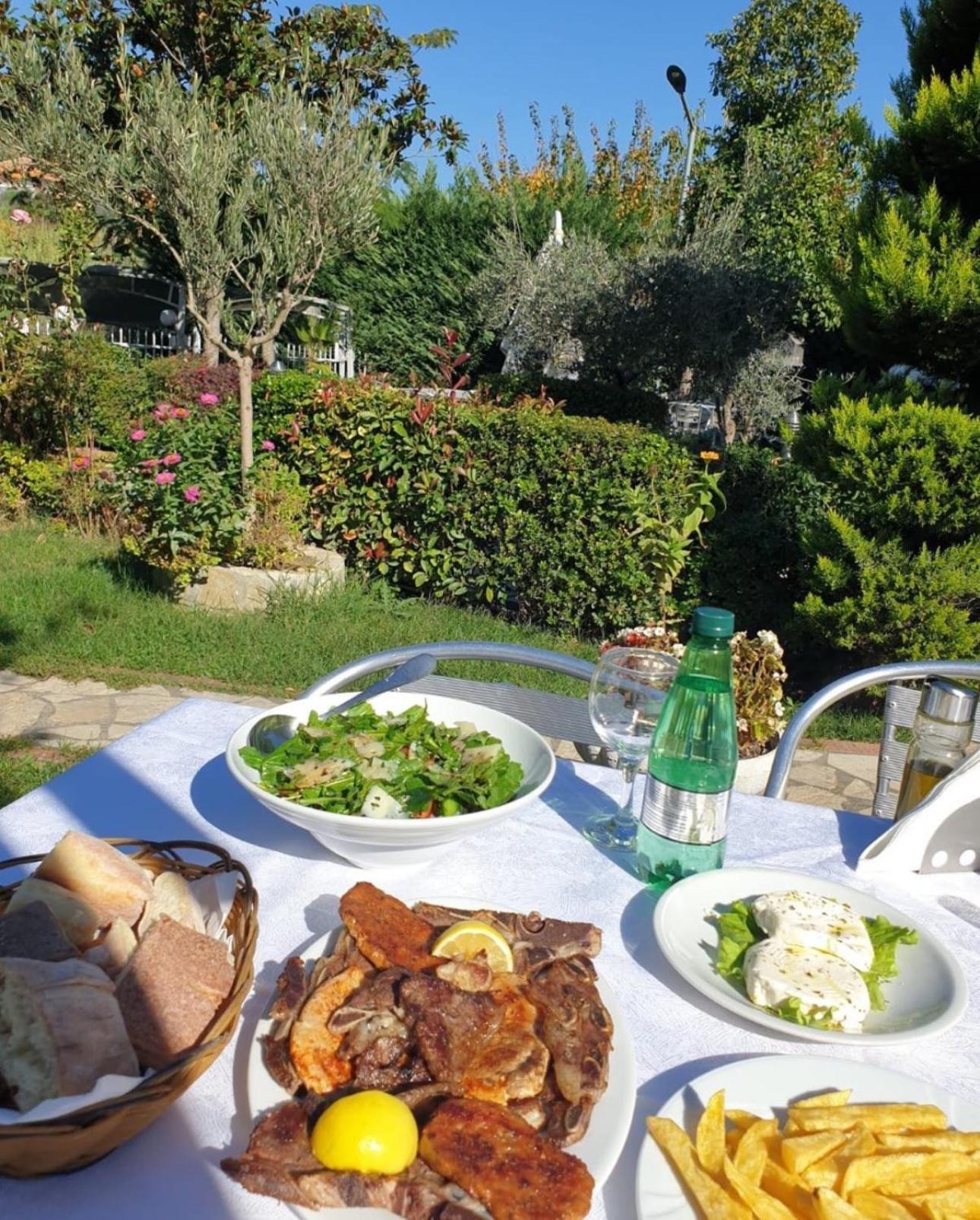 Hotel Restorant Halal Il Tramonto. Vorë Extérieur photo