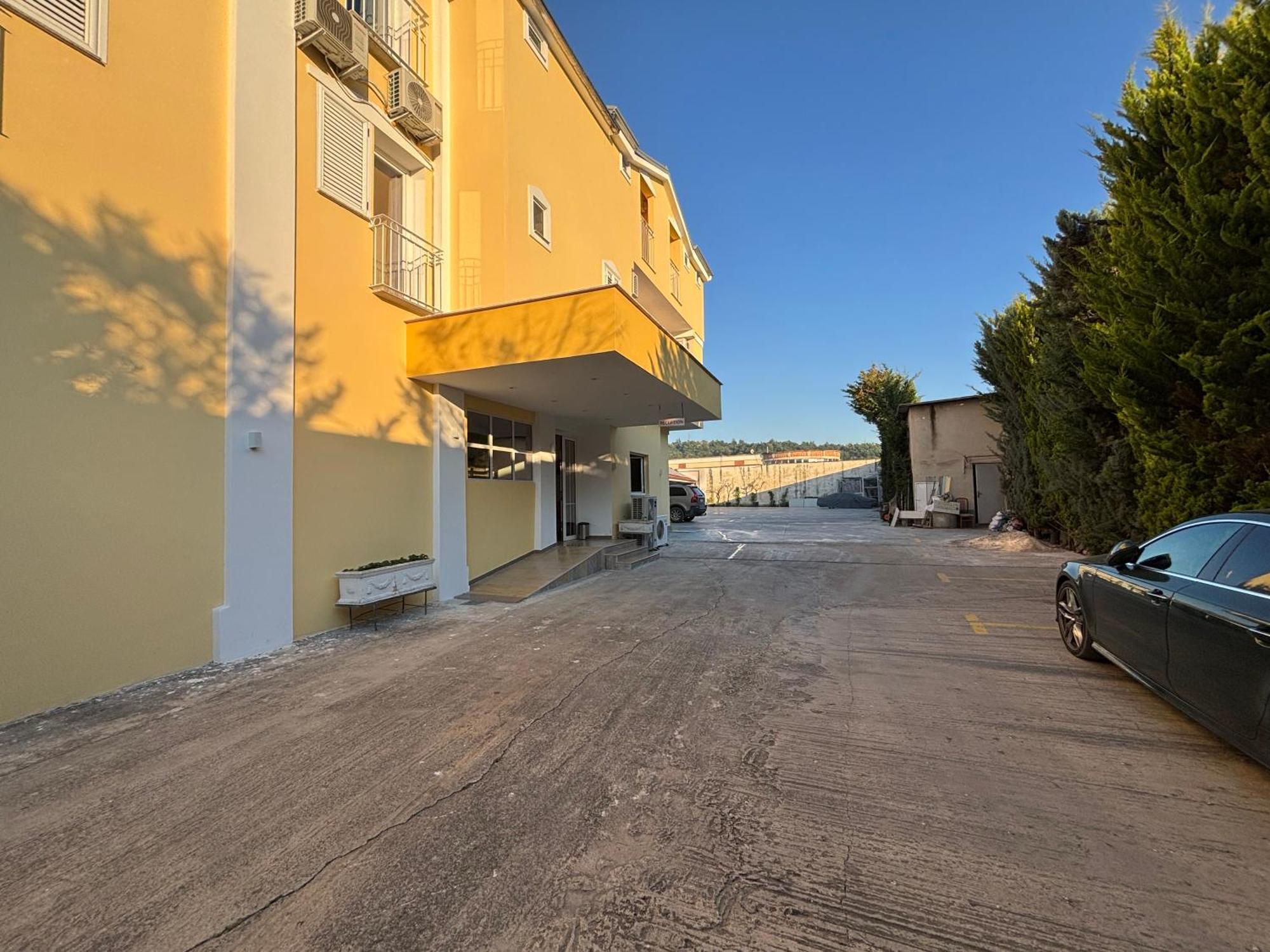 Hotel Restorant Halal Il Tramonto. Vorë Extérieur photo