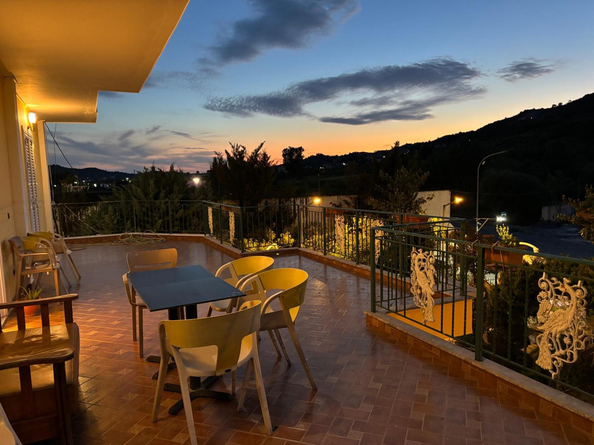 Hotel Restorant Halal Il Tramonto. Vorë Extérieur photo